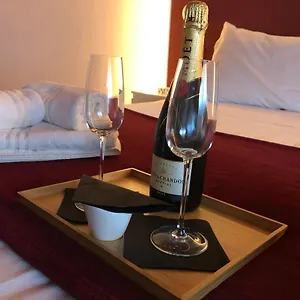 *** Couette-café Martina Classic & Luxury Italie